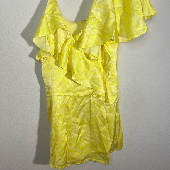 Anthropologie Corey Lynn Calter One-Shoulder Ruffle Romper romantic Sz M - Picture 9 of 12